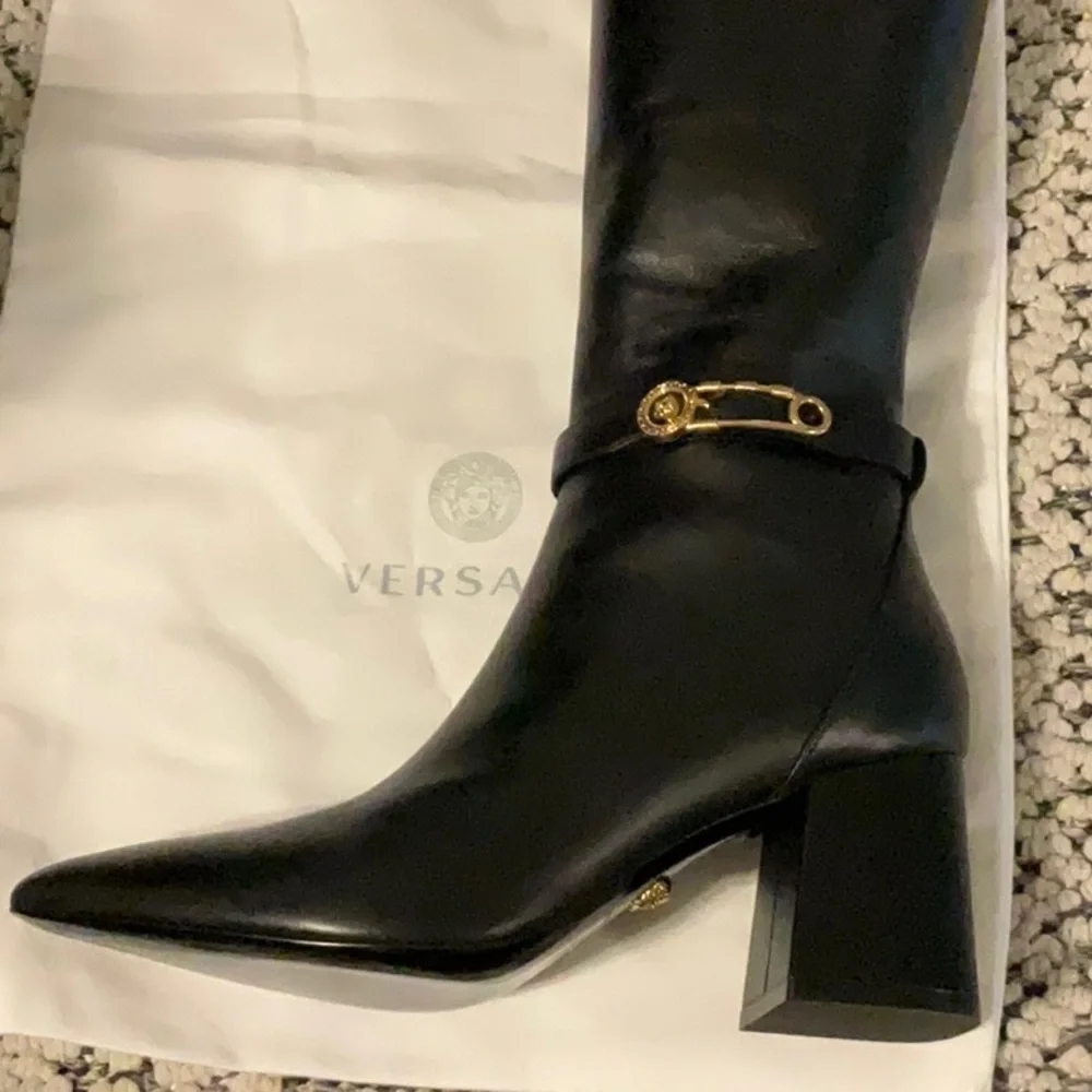 NIB Versace Boots - Picture 5 of 15